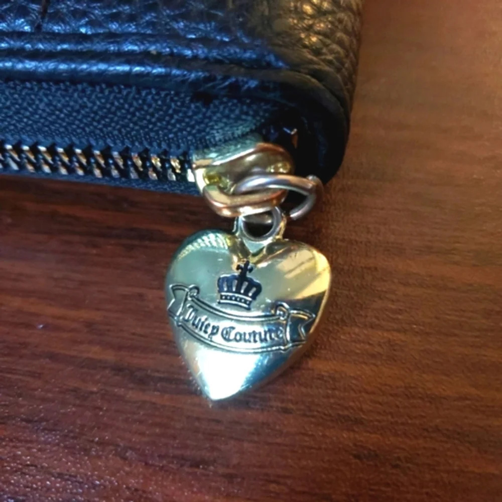 Juicy Couture Wallet Black Gold Hardware Zip Around Muti Compartments - Picture 7 of 7